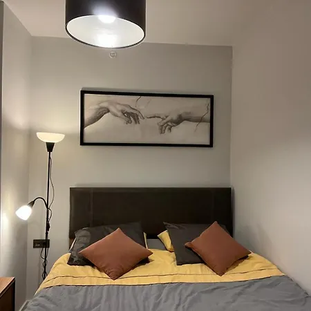 Luxurious Near Ataturk Airport شقة اسطنبول